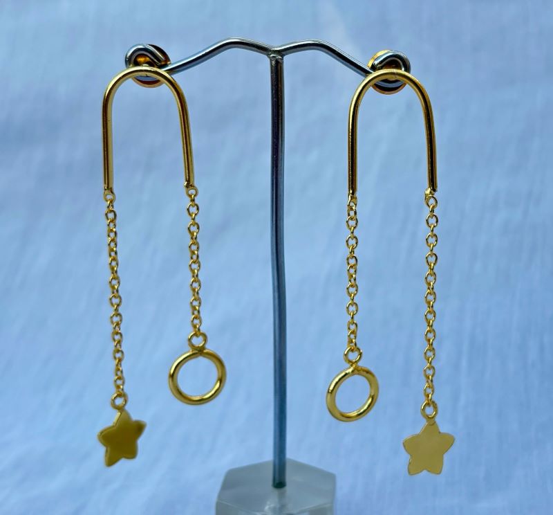 Plain U Studs With Star+Challa