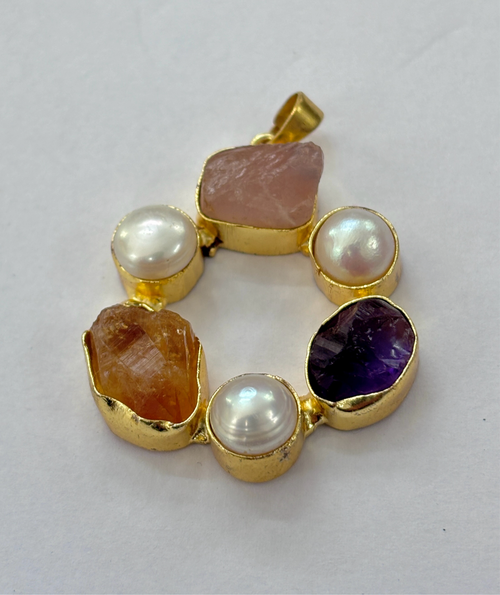 6 Collet Rough With Pearl Pendant