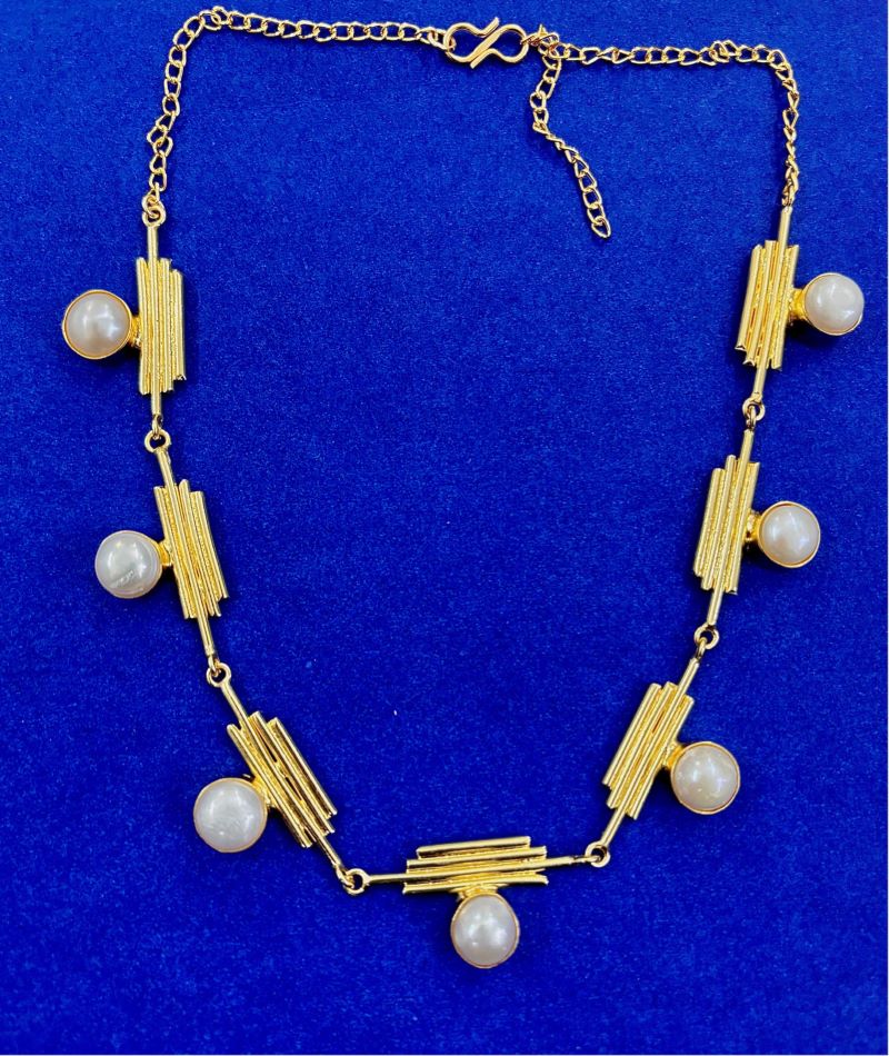 7 Collet Pearl With Stick Nacklace