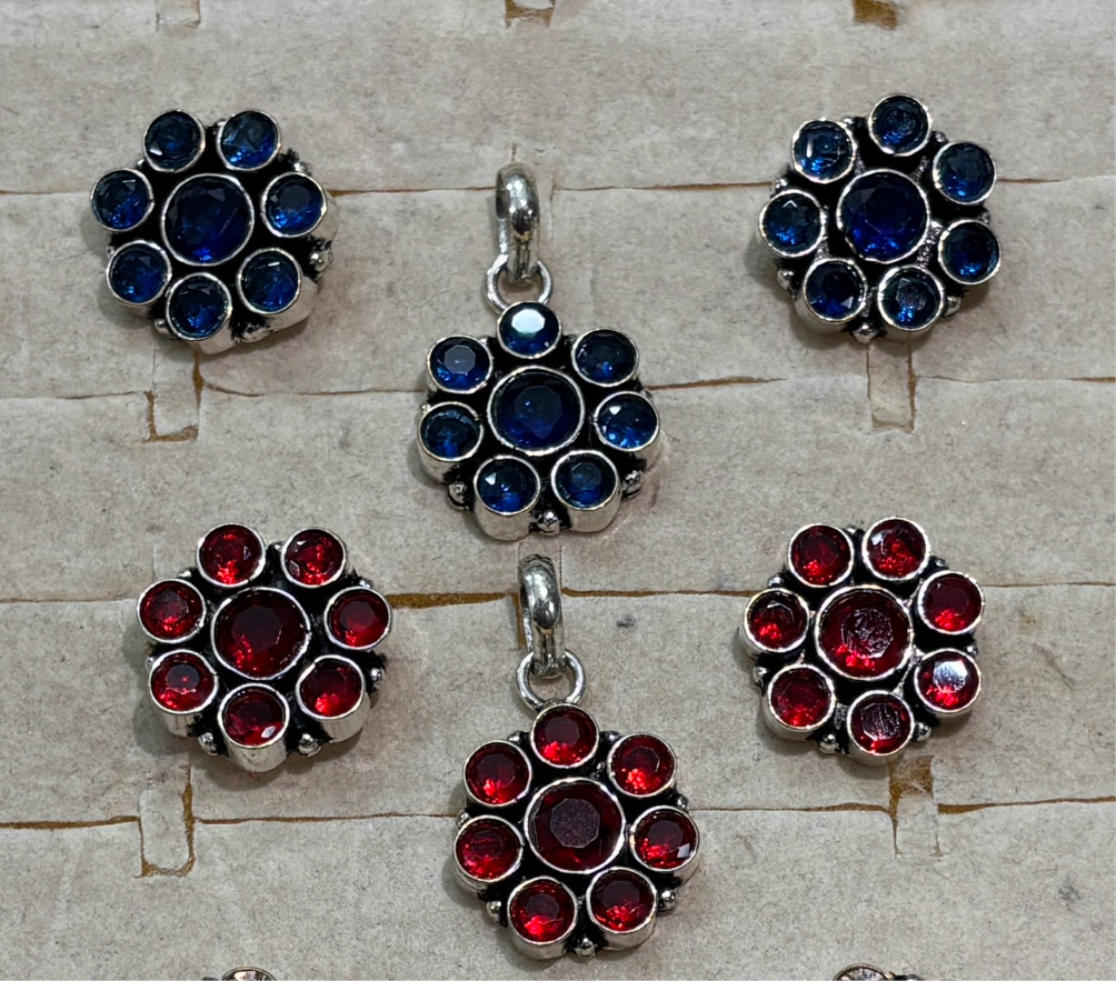 24 AD Stone Round Pendant Set With Studs
