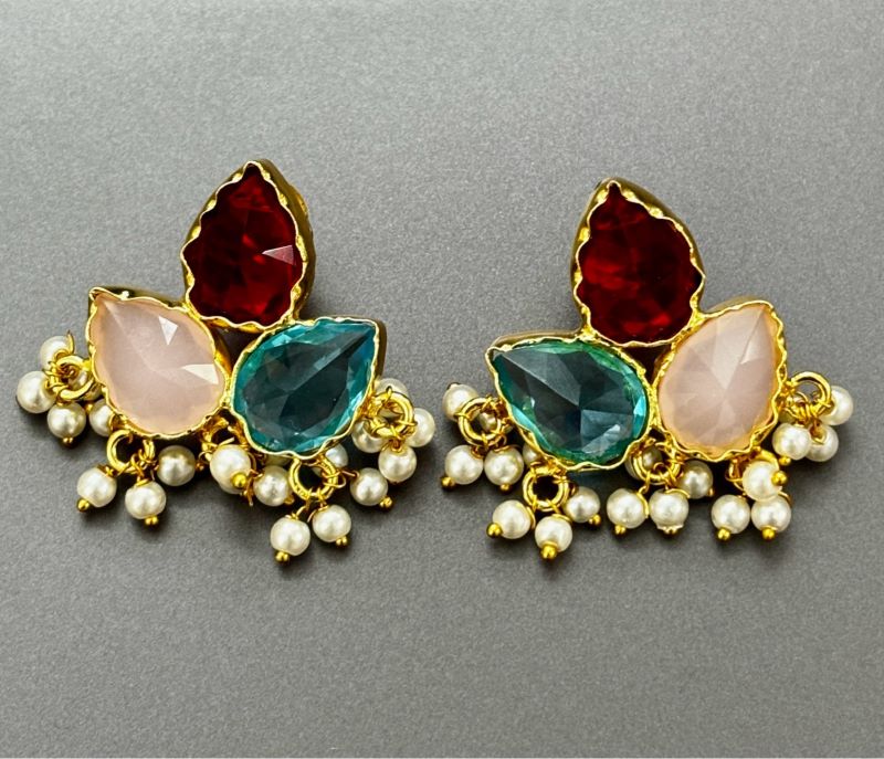 6 HG Drop Studs With Pearl Filled