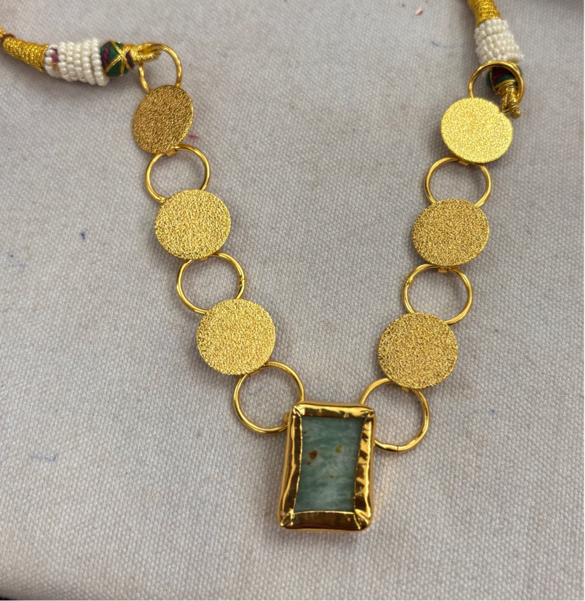 1 Collet Rough Tikli Necklace