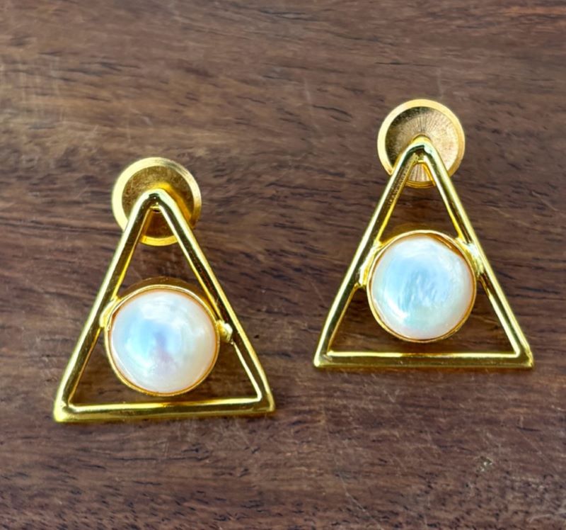 2 Pearl Big Triangle Studs