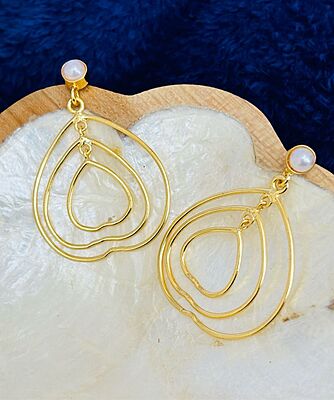 3 Wire Heart Shape With S Pearl Studs