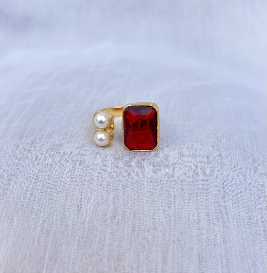 HG Rectangle With One Side 2 S Pearl Ring
