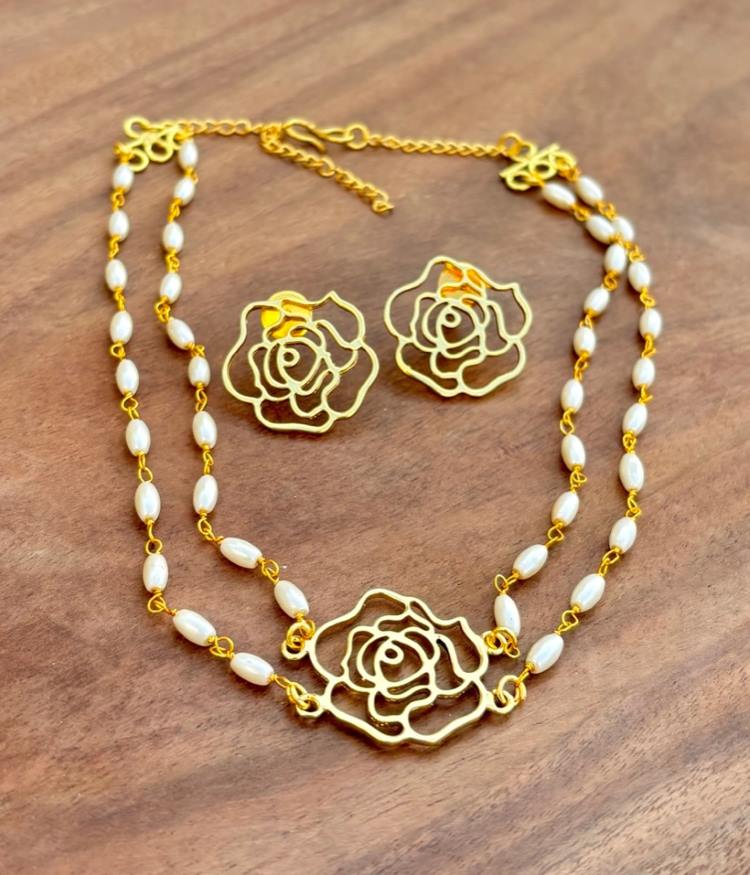 Plain Rose Casting Rice Pearl Chain 3 Pc set